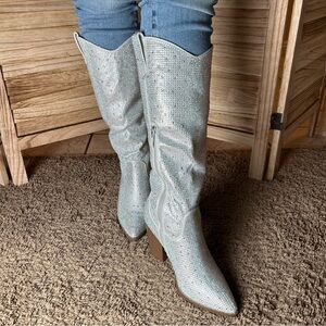 WOMEN’S BOOTS (IMOGEN-38)